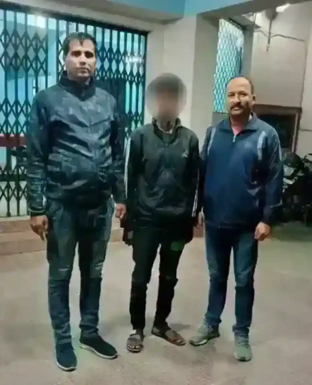 20 lakhs from a retired person who cheated a cement company in the name of dealership