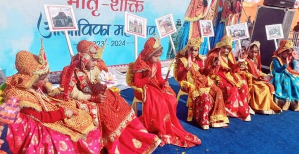 अल्मोड़ा: आजीविका महोत्सव में सीएम धामी ने किया ज्ञान विज्ञान चिल्ड्रेन एकेडमी की छात्राओं का कन्या- पूजन 2 Screenshot 20240211 133336