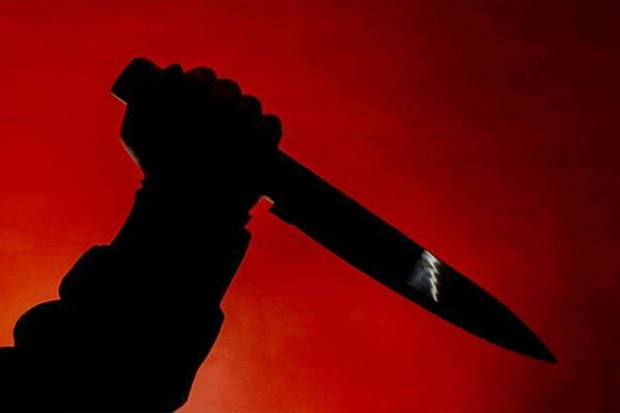 चाकू से हमला3