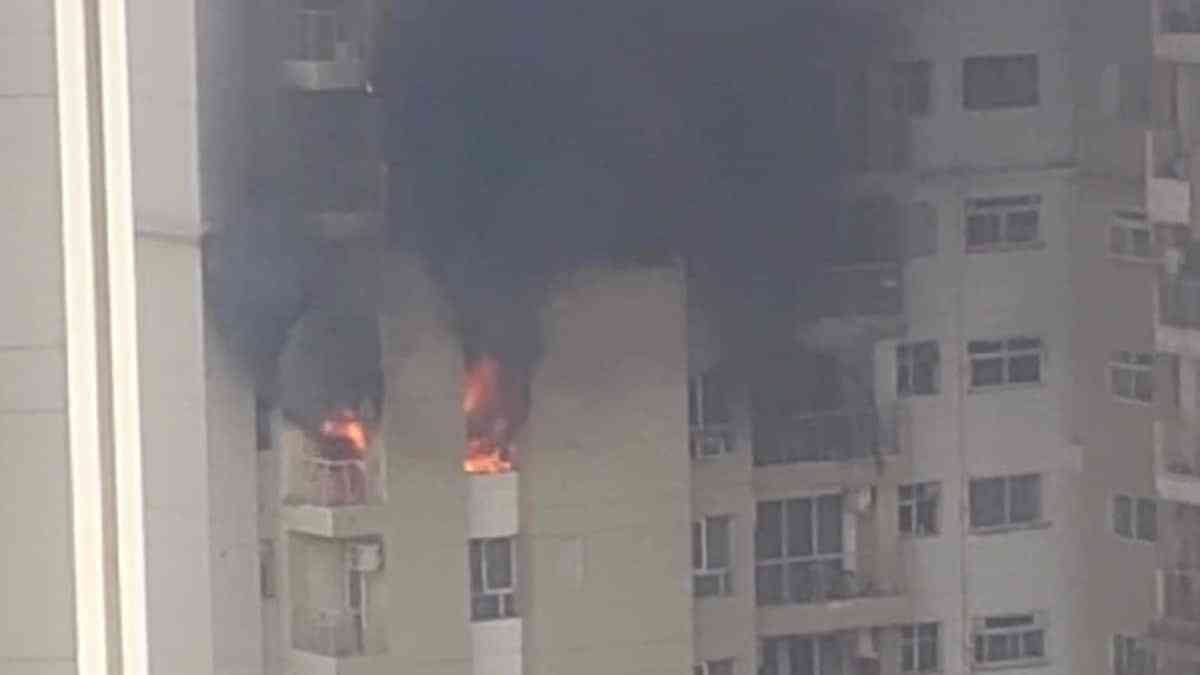 665808ca5009b noida fire in flat 300408470 16x9 1