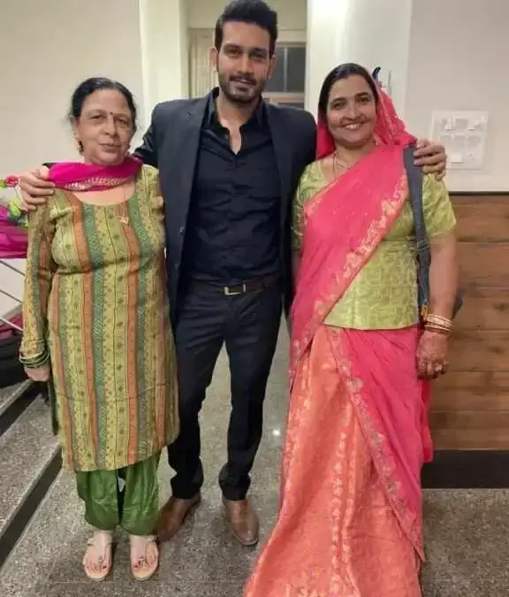 vineet-kumar-chaudharys-special-conversation-about-both-his-real-and-reel-mothers