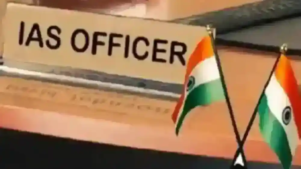 After Pooja Khedkar, now the name of this IAS officer of Uttarakhand is in the news, accused of submitting fake documents