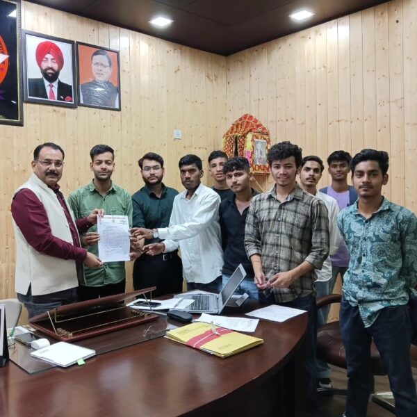 अल्मोड़ा::छात्रों की मांग, एक सप्ताह के लिए पुन: खोलें समर्थ पोर्टल 1 IMG 20240719 WA0008 1