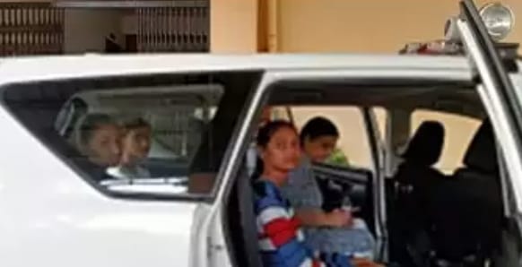 After listening to such problem of two girl students, the collector asked the officers to come only after taking a decision and then take action to waive off the fee of Rs. 70,000