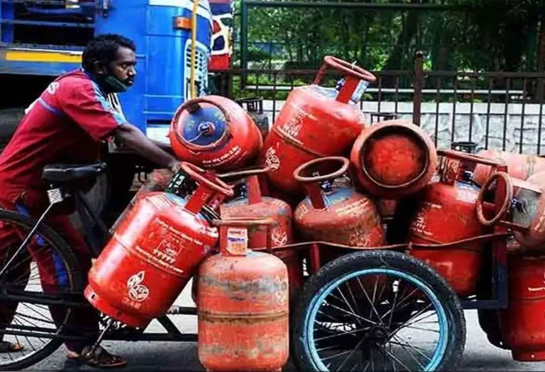 Rules will change from August 1, gas cylinder prices will also come down, know how much it will affect your pocket