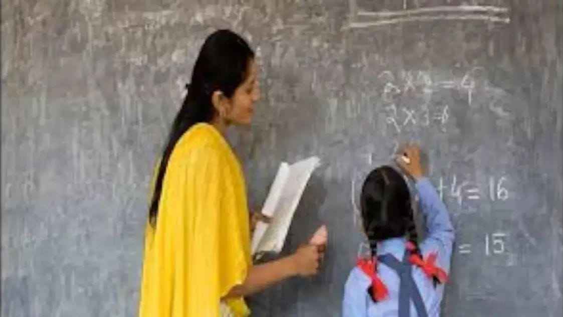One thousand guest teachers will be recruited soon in Uttarakhand and will be deployed in the schools here