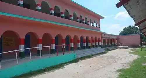 The student ate ice cream in school to escape the heat, then suddenly he got chest pain and died