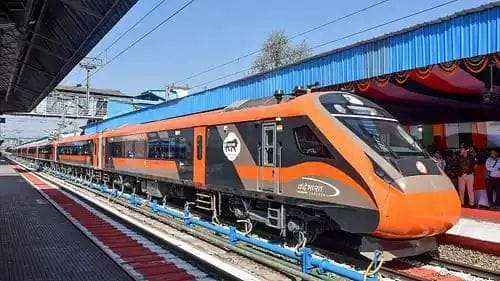 Now Vande Bharat will run between Meerut and Lucknow, PM will flag it off on 31st August, know the route and fare