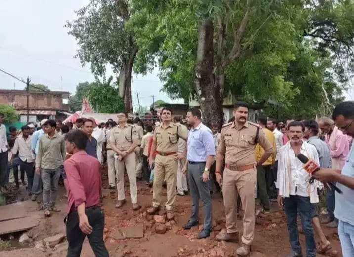 Major accident during Bhagwat in Madhya Pradesh: 9 children died due to wall collapse