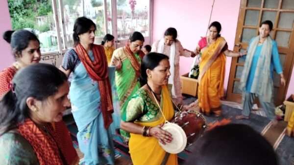 अल्मोड़ा:: दुगालखोला में गौरा- महेश्वर महोत्सव की धूम, बिरुड़ा भोग के बाद आयोजित हुआ सुंदरकांड 1 Almora: Gaura-Maheshwar Mahotsav celebrated in Dugalkhola