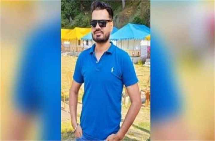 3 months ago the son went abroad, then something happened to him that changed the happiness of the family into mourning