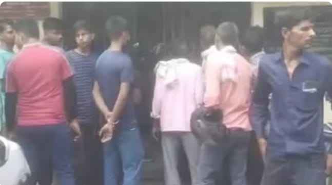 A sick woman went to withdraw money from the bank but the manager made her wait for 2 hours, then the woman died in the bank itself