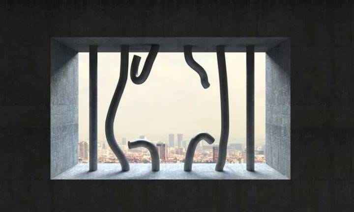 Two dreaded prisoners escaped from the jail in Uttarakhand's capital Dehradun, 6 jail personnel suspended