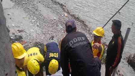 A person slipped and fell into a deep ditch and died