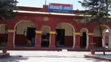 A woman who came to the family court was beaten up by her husband and mother-in-law; a case has been filed