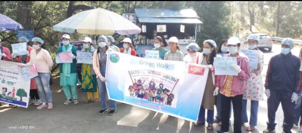 अल्मोड़ा: ग्रीन वॉक कार्यक्रम के तहत युवाओं ने एकत्रित किया निष्प्रयोज्य कूड़ा, लोगों से की परिवेश को साफ रखने की अपील 2 Screenshot 20241109 160001