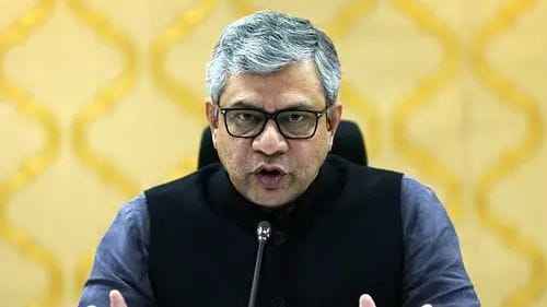 Railways will recruit 58642 posts, Railway Minister told this plan to provide jobs in Lok Sabha