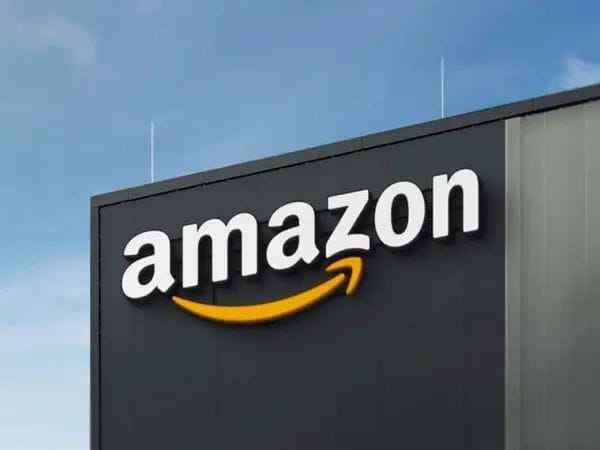 Amazon took a big decision: announced the closure of seven warehouses
