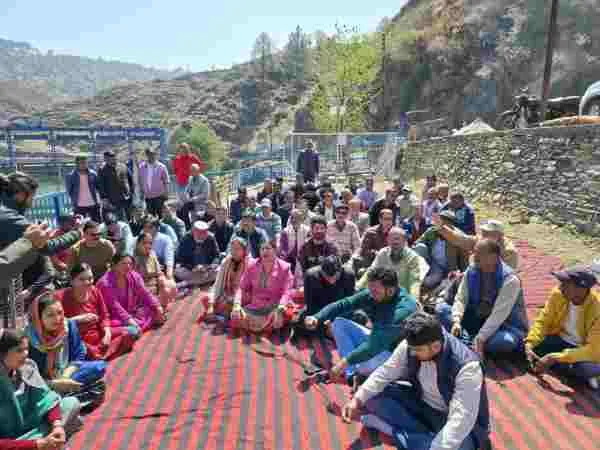 Kosi Barrage Protest Congress Raises Voice MLA Manoj Tiwari Warns of Water Crisis Threatens Fierce Agitation