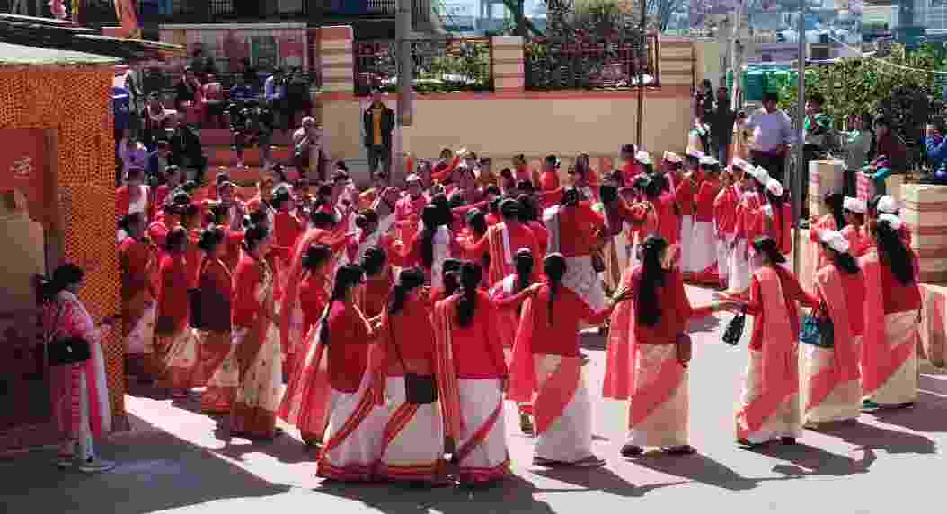 Women’s Holi Festival 2025 A Spectacular Show of Colors, Songs & Drama – Grand Finale on March 8