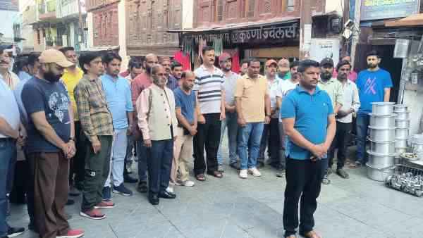 Almora traders unite against Pahalgam terrorist attack, demand strict action from central government