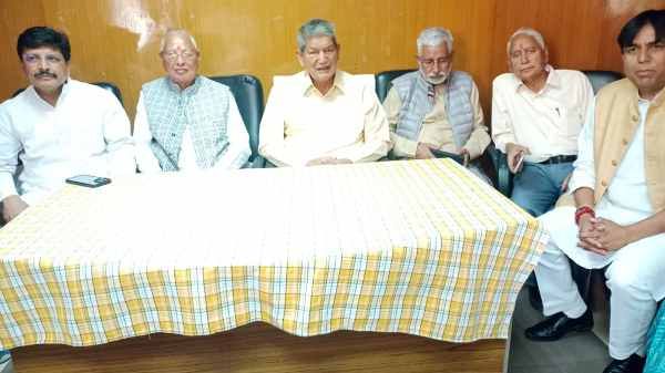 former-chief-minister-harish-rawat-criticizes-government