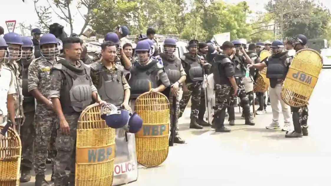 n6600962101744530859216b20f20f4007f8384de603867c5d98f9524b56619b0b77285a9cbc19362a4ff20