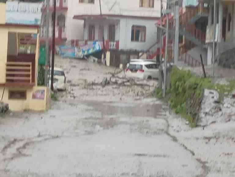 Cloud burst in Uttarkashi's Dharali, entire market and hotel washed away in flood of Kheerganga river, 4 dead, many missing