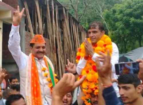 [17:58, 8/14/2025] Pramod Bhai: नैनीताल जनपद में पंचायत चुनाव हुआ हाई प्रोफाइल, पंचायत चुनाव में अध्यक्ष पद के लिए मतदान दोबारा करने के दिए गए निर्देश, जिलाधिकारी नैनीताल में रिपोलिंग करने के दिए निर्देश, फिर से नैनीताल में जिला पंचायत अध्यक्ष और उपाध्यक्ष के लिए होगा मतदान, [17:58, 8/14/2025] Pramod Bhai: Imp [18:07, 8/14/2025] Pramod Bhai: बिग ब्रेकिंग : नैनीताल जिला पंचायत अध्यक्ष का चुनाव दोबारा होगा, हाई कोर्ट के रिपोलिंग के आदेश