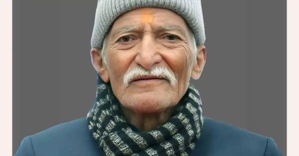 Sagar Medical Store, Kausani owner Jagdish Kandpal mourns the death of his father