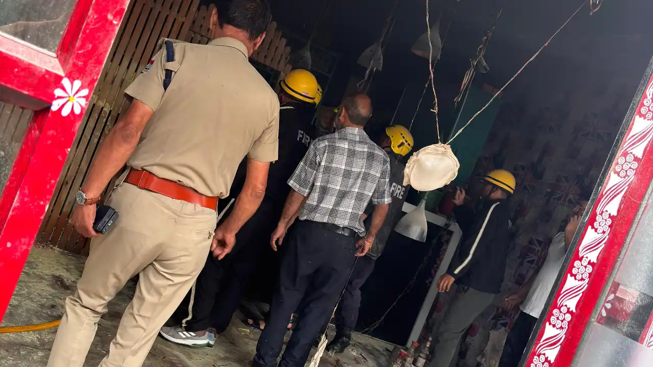 a-sudden-fire-broke-out-in-the-almora-cafe