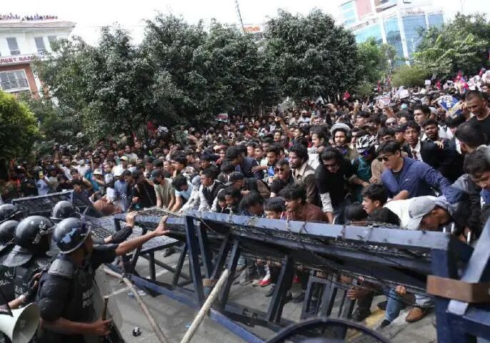 n680323785175742585711207504544ea42e7b403d643d694b8a8c0f105461ec9e73e9a4b45c7951c9188bf