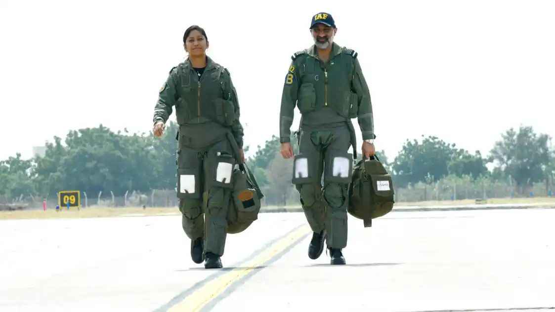 n68238333217587070153966647f1ed01b5c68ae1c66ebe84f20e2e0e589f24605f8d57fc3da643e6821410