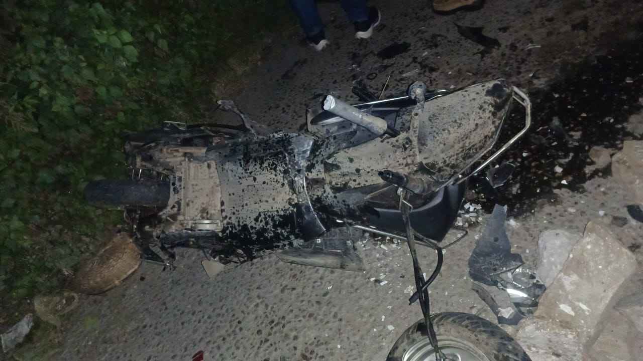 Almora Breaking- Scooty hit by vehicle, woman and husband seriously injured