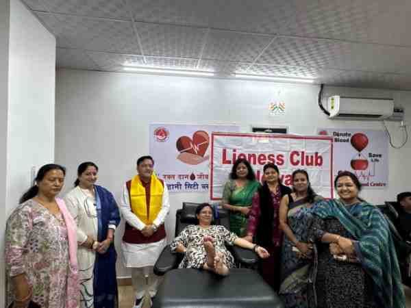 Women and young people showed enthusiasm at the blood donation camp organized by the Lioness Club Haldwani.