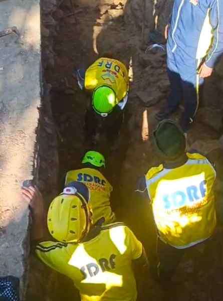 Almora Breaking: 3 people buried under debris while repairing a wall, 1 dead