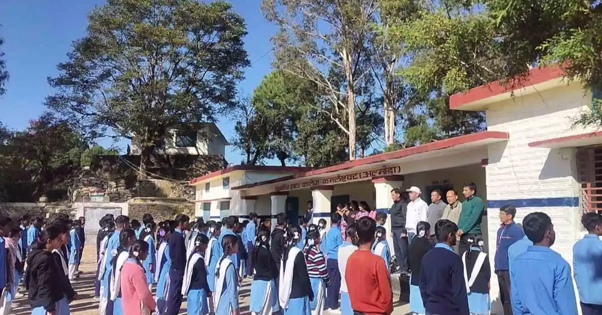 completed-150-years-vande-mataram-echoed-in-government-inter-college-kamleshwar-atmosphere-filled-with-patriotism