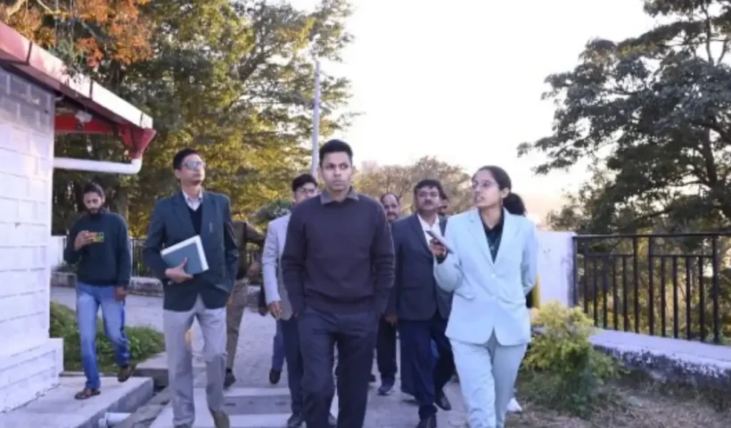 DM inspected the library in Almora, issued instructions to open the library by 10 pm