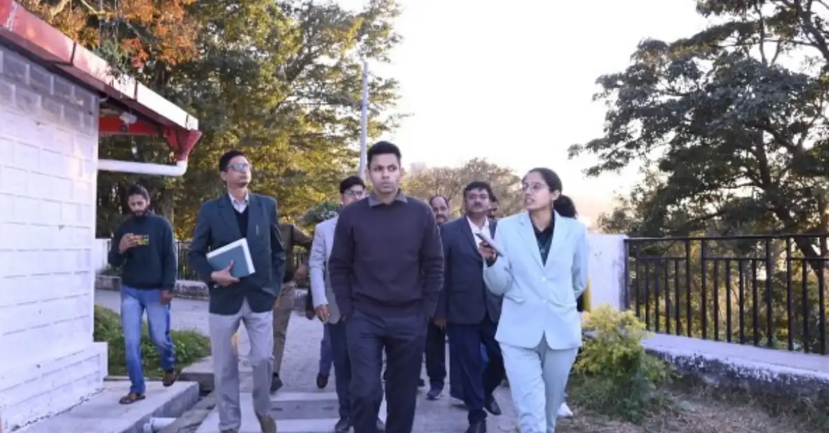 DM inspected the library in Almora, issued instructions to open the library by 10 pm