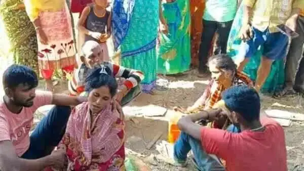 पति ने गोरा बेटा होने पर पत्नी का काट दिया गला, जाने पूरा मामला 40 in katihar a husband slits his wifes throat after she gave birth to a fair skinned son