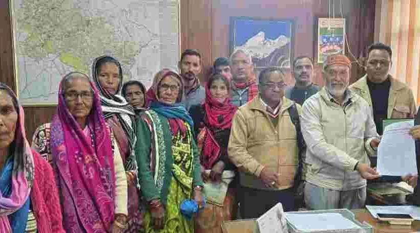 state-agitating-dependents-sent-a-memorandum-to-the-chief-minister