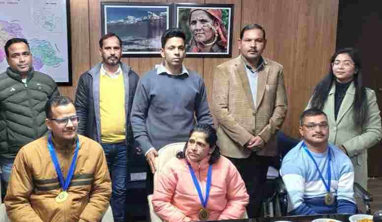 Screenshot 20251203 203703