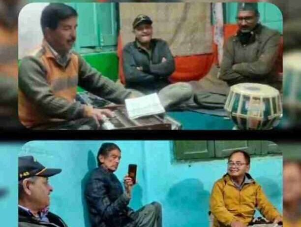 पौष माह का पहला रविवार: अल्मोड़ा में गूंजने लगी बैठकी होली की स्वर लहरियां 1 Screenshot 2025 1221 183444