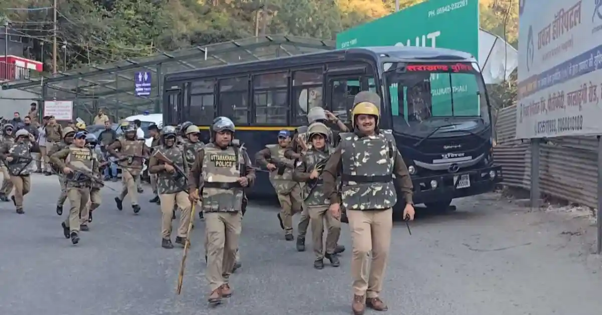 police-take-strict-action-against-fake-blast-situation-at-kainchi-dham-two-killed-three-arrested-in-retaliatory-operation