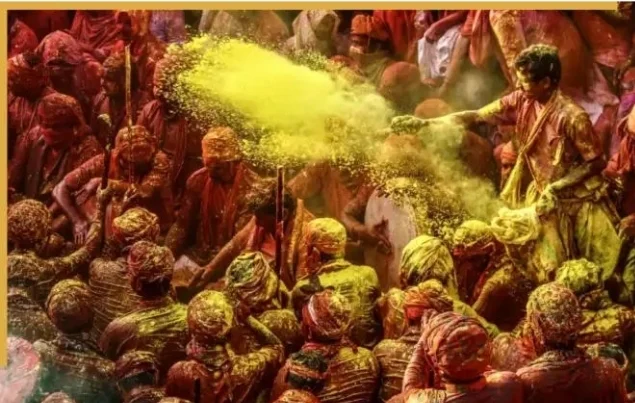 Breaking-Vehicle falls into 400 meter deep gorge, driver dies