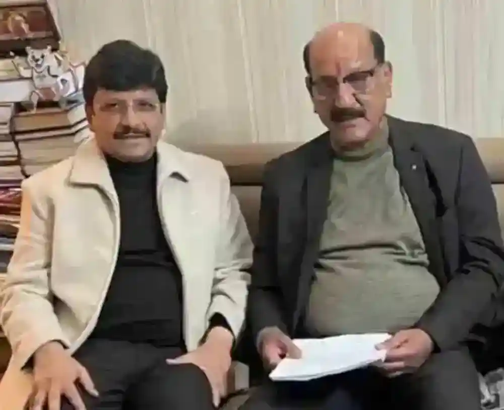 अल्मोड़ा विधायक मनोज तिवारी ने कैबिनेट मंत्री सुबोध उनियाल से की मुलाकात 4 almora-mla-manoj-tiwari-met-cabinet-minister-subodh-uniyal