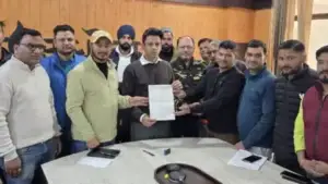 almora-shortage-of-commercial-cylinders-business