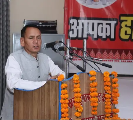 अल्मोड़ा: विवेकानन्द इण्टर कॉलेज के प्रधानाचार्य मोहन सिंह रावल हुए सेवानिवृत्त, नम आंखों से दी गई भावभीनी विदाई 2 almora vivekananda inter college principal mohan singh rawal retired gave an emotional farewell with tearful eyes