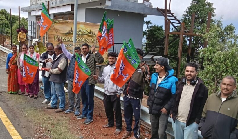 almora-bjp-workers-celebration