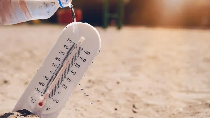 After how many hours should one drink water in extreme heat, what do health experts say